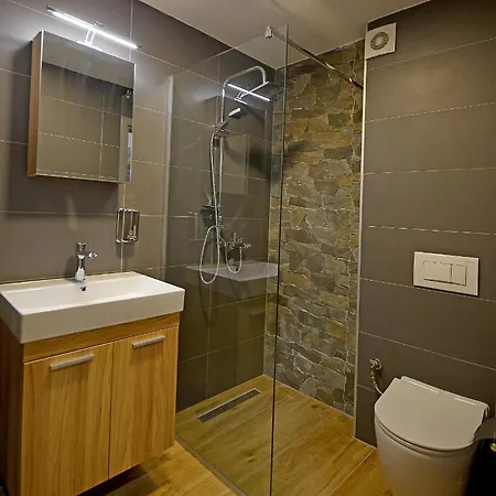 Apartment In Center